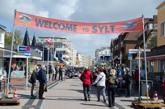 006_Main_Street.jpg - Copyright Ebbo Borm 2011