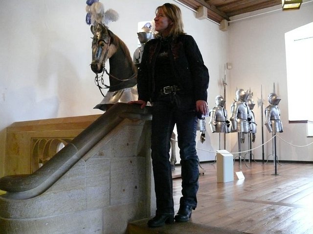 240b.jpg
