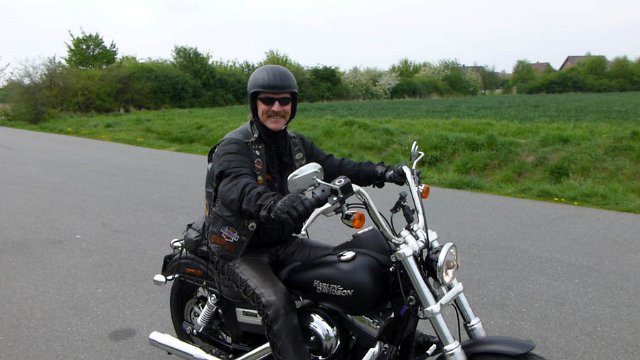2012-04-29_P1000268_HOG_W-C_Sicherheitstraining_ULLI_riding.jpg