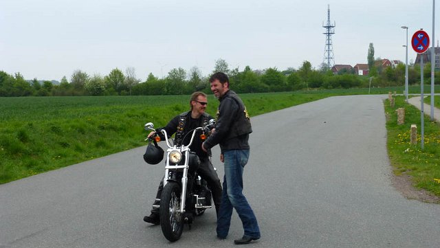 2012-04-29_P1000290_HOG_W-C_Sicherheitstraining_EBBO_und_ULLI_ohne_Helm.jpg