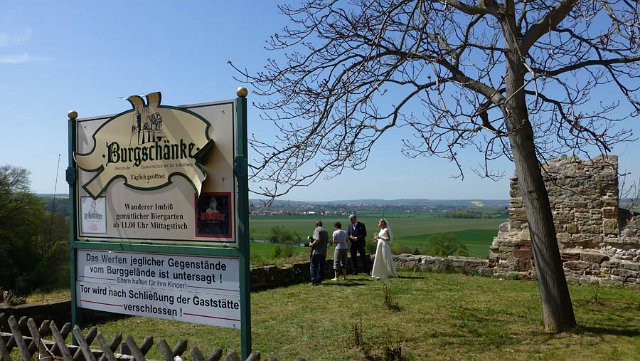 2012-04-28_P1000158_HOG_W-C_Tour_Querfurt.jpg - Schönburg
