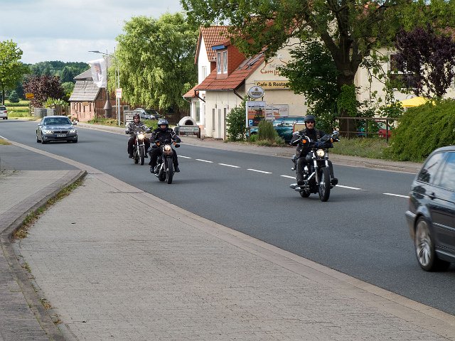 001.jpg